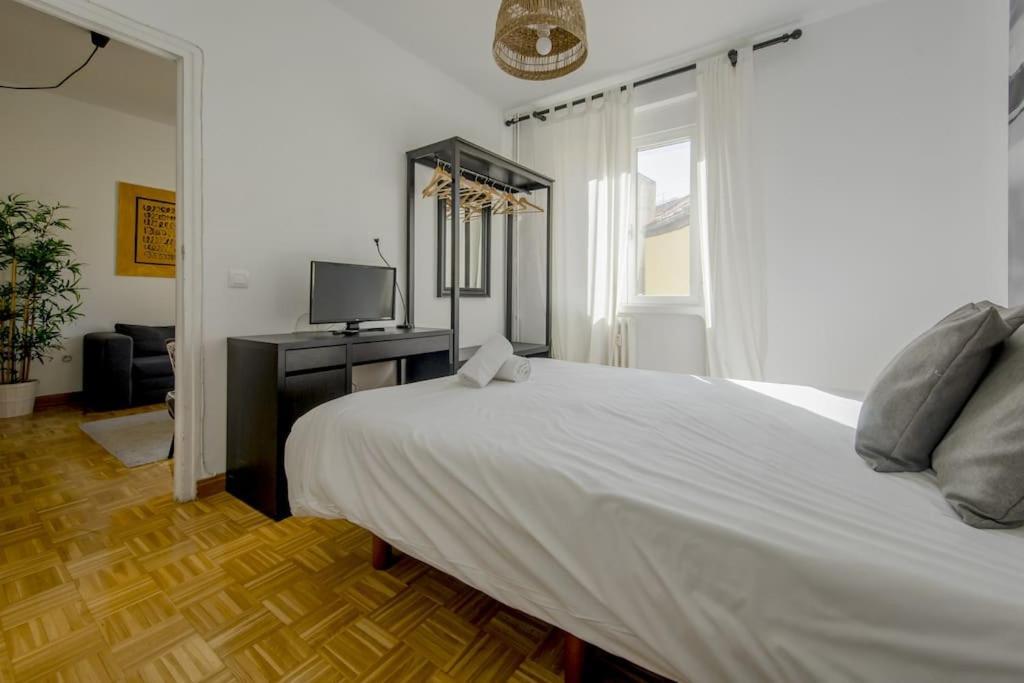 Encantador Piso En La Latina Madrid Centro/Rastro Екстериор снимка