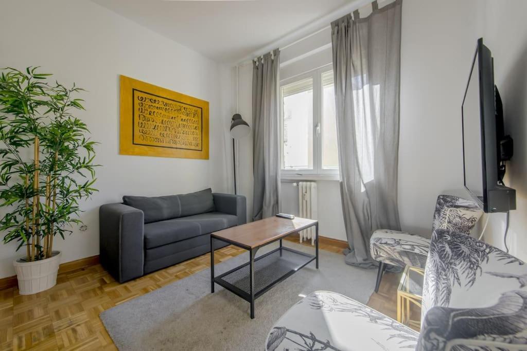 Encantador Piso En La Latina Madrid Centro/Rastro Екстериор снимка