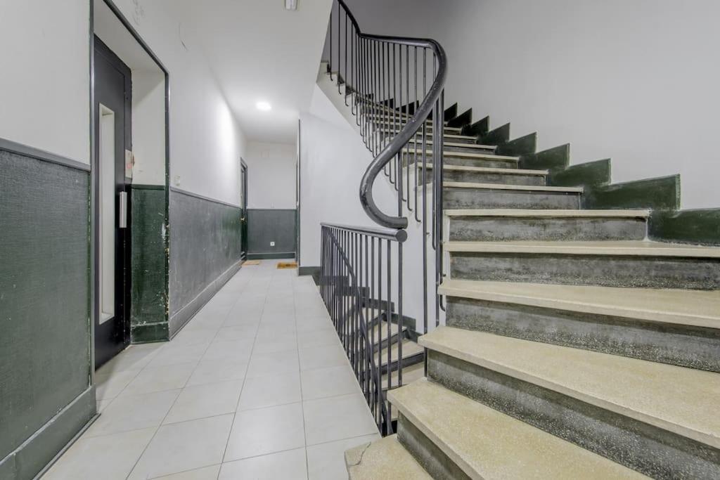 Encantador Piso En La Latina Madrid Centro/Rastro Екстериор снимка