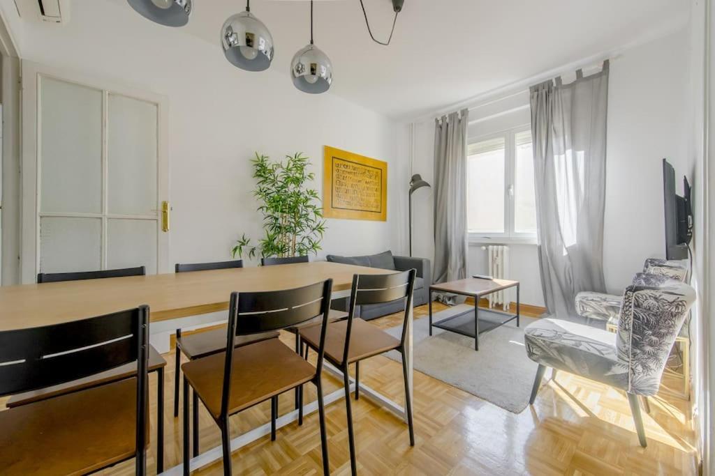Encantador Piso En La Latina Madrid Centro/Rastro Екстериор снимка